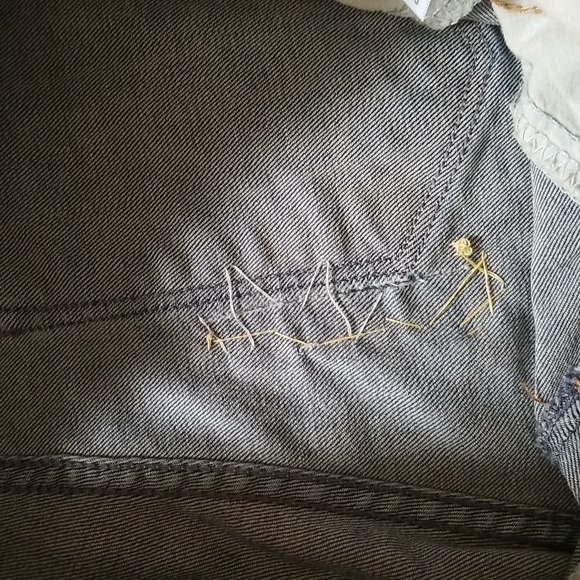 🥳Host Pick🥳💙Levi's Denizen Boot Cut Blue Jeans💙 - Picture 6 of 7